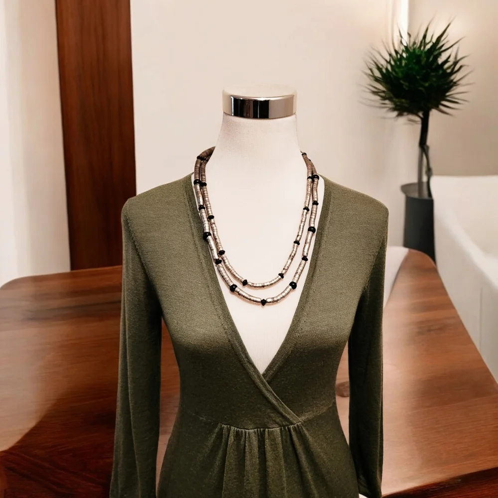 Double Strand Silvertone Stacked Serpentine Metal Cap and Black Beaded Necklace